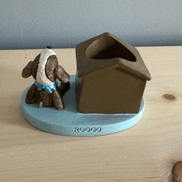 ROOGO | Resin Dog + House Shaped Small Planter | Air Plant - Picture 4 of 7